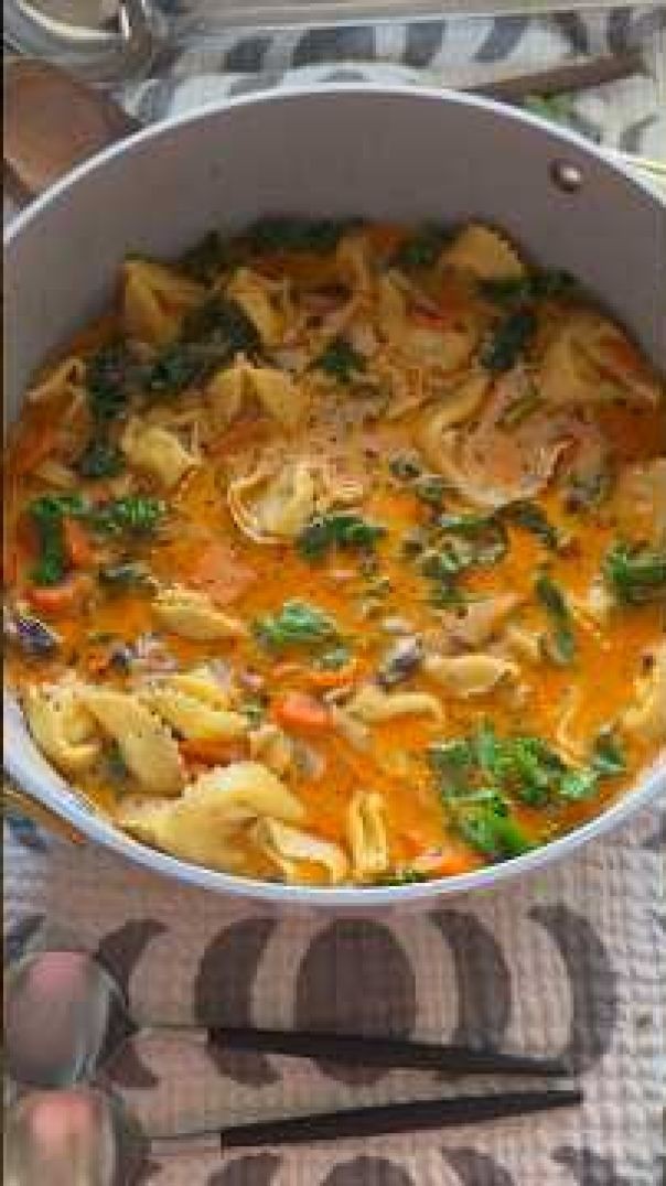 My family goes crazy over this One Pot Veggie Tortellini Soup